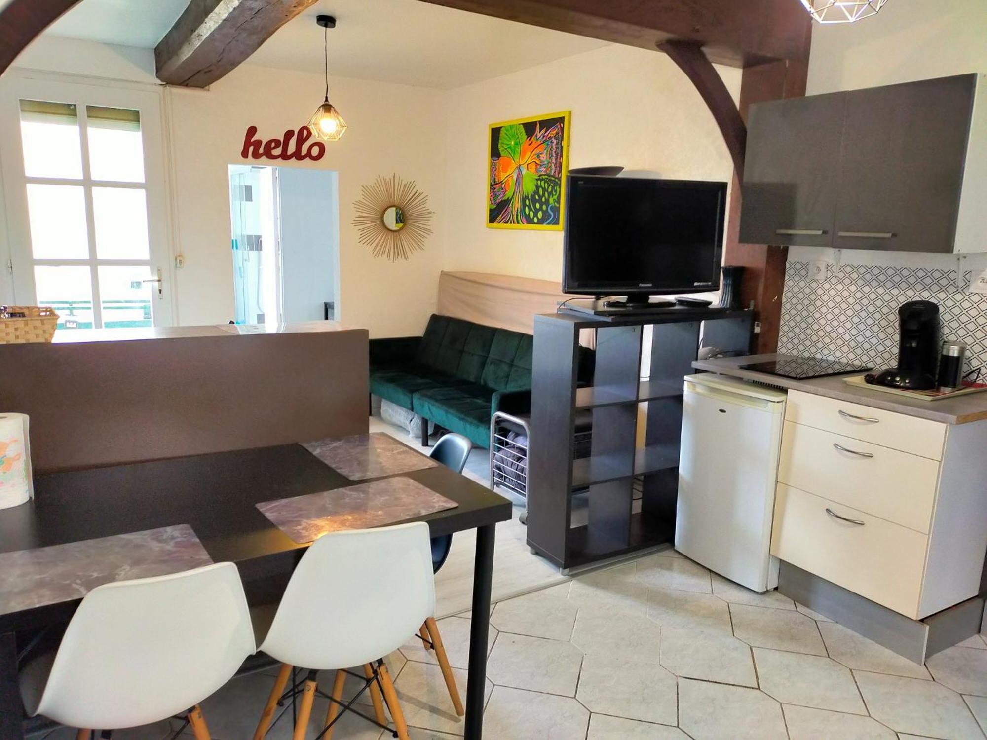 Studio En Rdc Avec Balcon Centre Vitre Exteriör bild